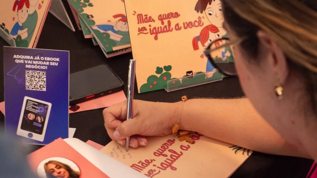 A Magia de 'Mãe, quero ser igual a você!' é narrada no maior podcast infantil do país. 9 WhatsApp Image 2024 01 31 at 16.37.42 e1706730683981