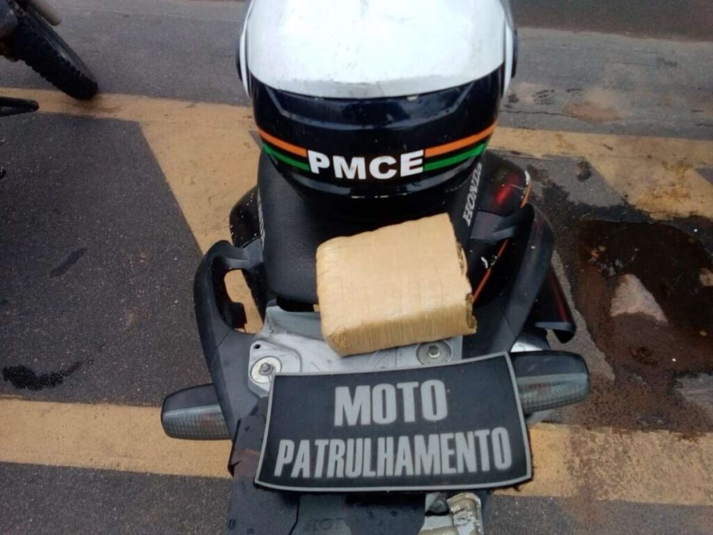 Motopatrulhamento da PMCE apreende droga em matagal no município de Juazeiro do Norte 2 img 1713 1