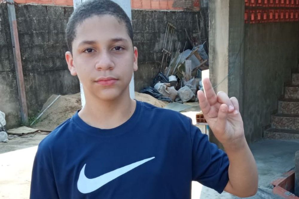 Adolescente de 13 Anos Morre Após Ser Agredido por Colegas em Escola em Praia Grande