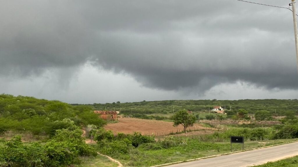 Condições Favoráveis para Chuvas no Início de Abril em Todas as Macrorregiões, Prevê Funceme 2 chuva