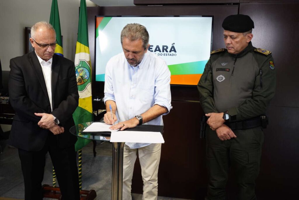 Governador Elmano de Freitas anuncia novos profissionais para as forças de segurança, totalizando reforço de quase 2.700 policiais e peritos 10 img 3278 1