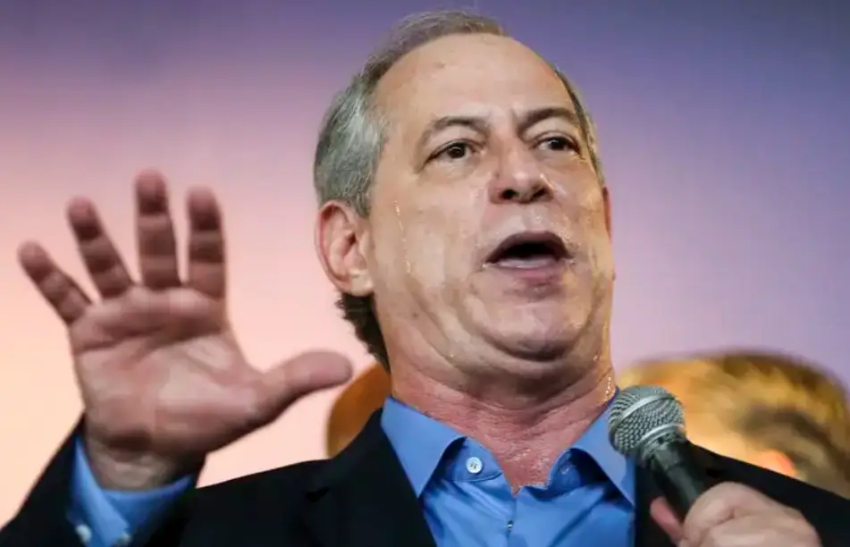 Deputados do PDT defendem expulsão de Ciro Gomes por “apoio velado” a bolsonarista