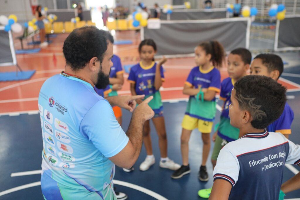 Juazeiro: SEJUV realiza capacitação para professores da secretaria 9 WhatsApp Image 2025 01 06 at 12.34.33