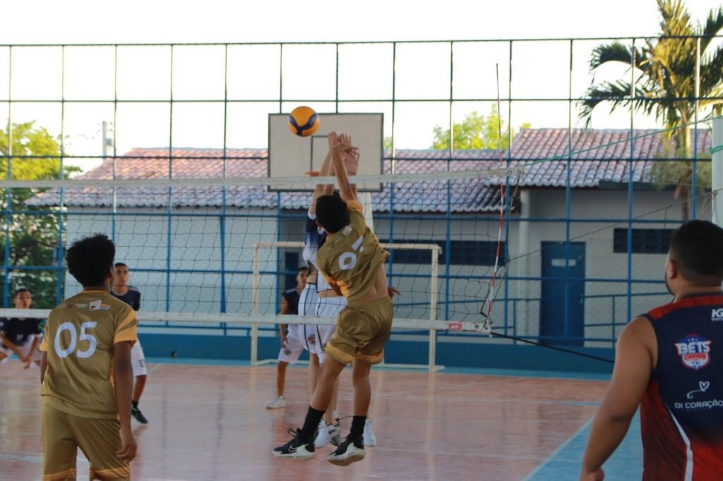 Juazeiro: Secretaria de Esporte abre vagas para aulas de Mini Vôlei 5 IMG 20250206 WA0024