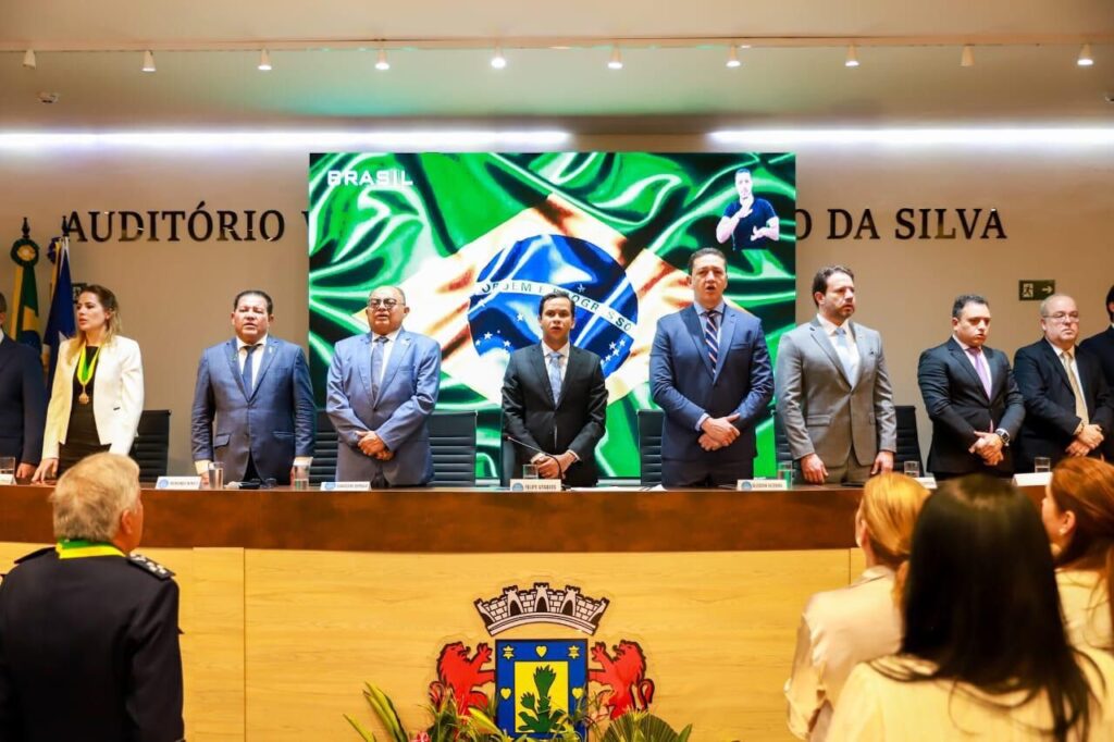 Câmara Municipal de Juazeiro do Norte homenageia personalidades em Sessão Solene 4 IMG 20250325 WA0052