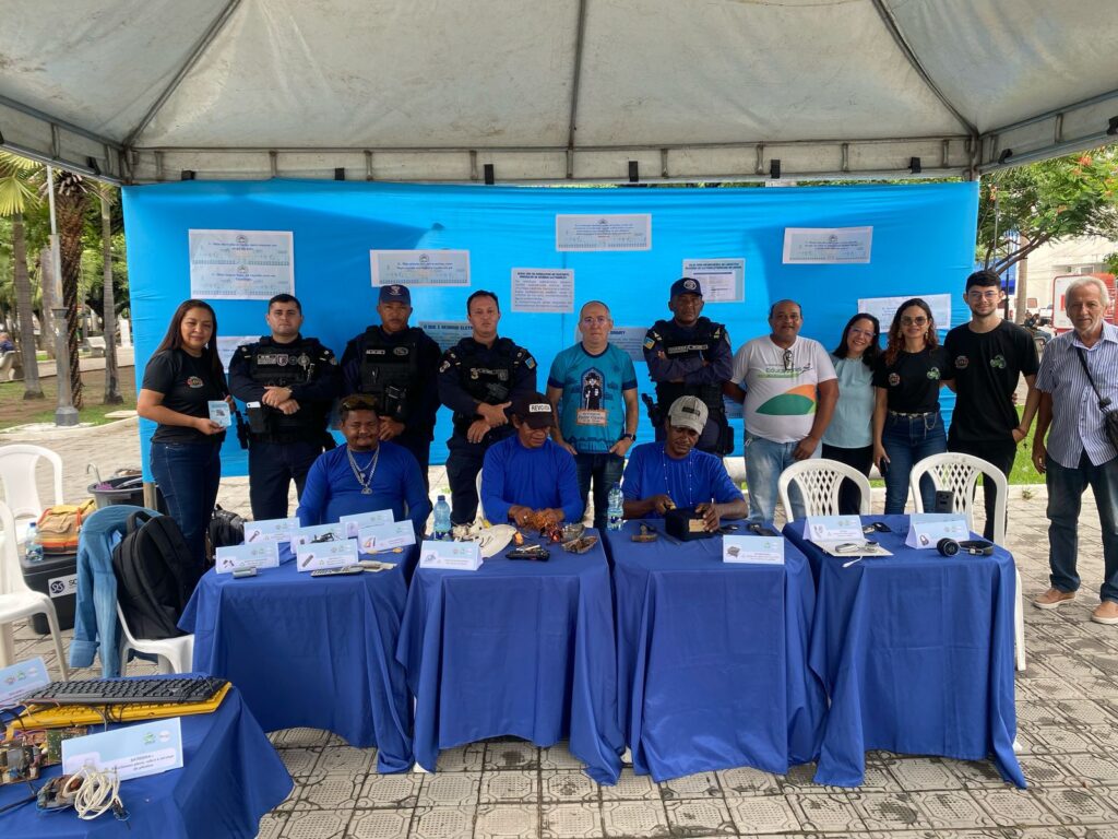 Catadores de Juazeiro do Norte recolhem mais de uma tonelada de materiais recicláveis na 43ª Semana Padre Cícero 2 Catadores de Juazeiro do Norte recolhem mais de uma tonelada de materiais recicláveis na 43ª Semana Padre Cícero