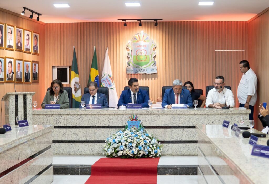 Câmara de Crato aprova por unanimidade reajuste salarial de 6,27% para professores 3 Câmara de Crato aprova por unanimidade reajuste salarial de 6,27% para professores