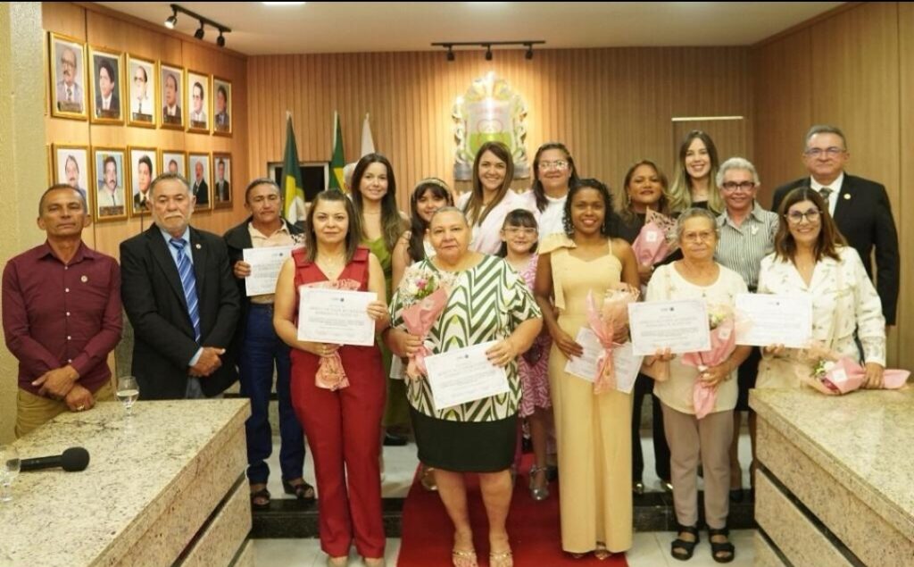 Câmara do Crato homenageia oito mulheres com o Diploma de Mérito Mulher Aguerrida Bárbara de Alencar 1 Screenshot 20250403 182808 WhatsAppBusiness