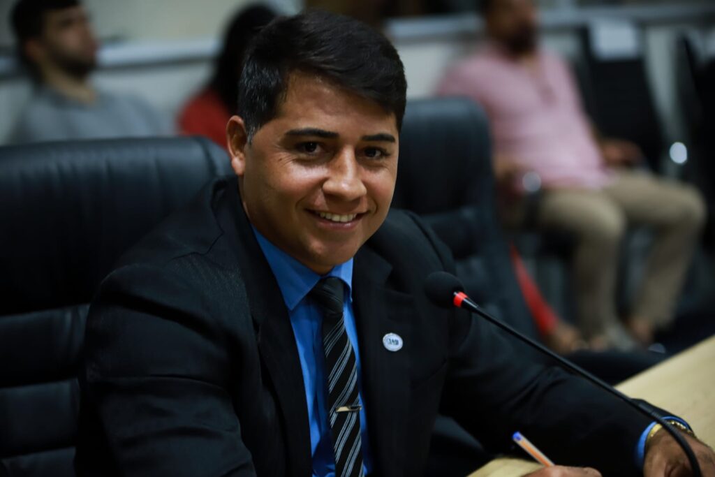 Vereador Rafael Cearense cobra investimentos estaduais e critica ausência de ações do deputado Davi de Raimundão em Juazeiro do Norte 11 WhatsApp Image 2025 04 09 at 17.05.57