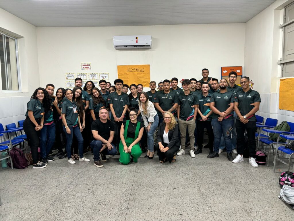 Juazeiro do Norte celebra o Dia do Jovem Aprendiz com 300 jovens inseridos no mercado de trabalho 4 WhatsApp Image 2025 04 24 at 09.44.33