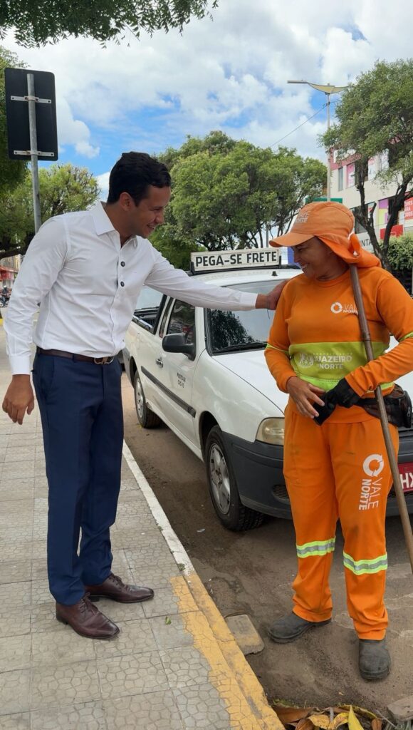 Projetos do Presidente da Câmara Felipe Vasques que propõem folga remunerada no dia do aniversário para garis são aprovadas pela Câmara Municipal de Juazeiro do Norte 3 IMG 20250515 WA0054