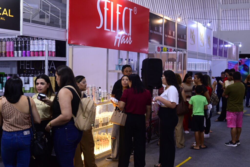 3ª edição da Feira Cosmetic’s Cariri segue até esta terça-feira, 6 de maio 2 3ª edição da Feira Cosmetic’s Cariri segue até esta terça-feira, 6 de maio