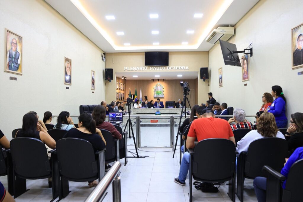Câmara Municipal do Crato aprova 15 matérias, incluindo projetos de lei e títulos de cidadania 9 IMG 20250629 WA0002