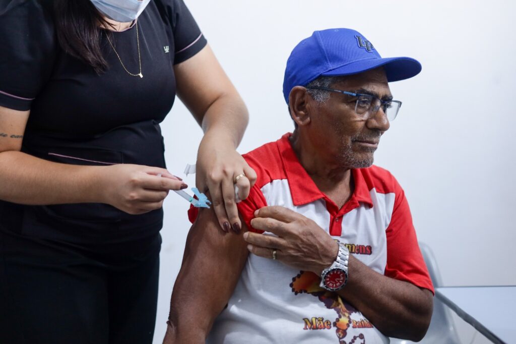 Secretaria de Saúde de Juazeiro do Norte realiza Dia D de atualização da caderneta de vacinação neste sábado 3 WhatsApp Image 2025 06 09 at 17.06.15