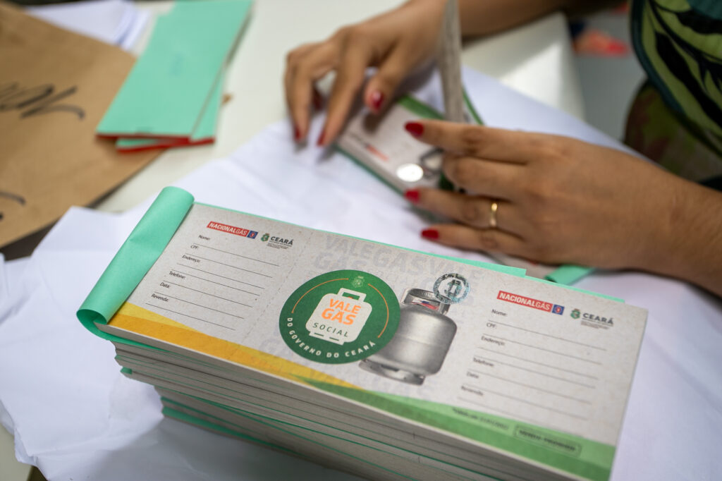 Vale Gás Social em Juazeiro do Norte: confira os beneficiários e retire seu ticket até 20/08 2 A Prefeitura de Juazeiro do Norte, por meio da Secretaria de Assistência Social (SAS), em parceria com o Governo do Estado do Ceará, anunciou a atualização da lista de beneficiários do programa Vale Gás Social.