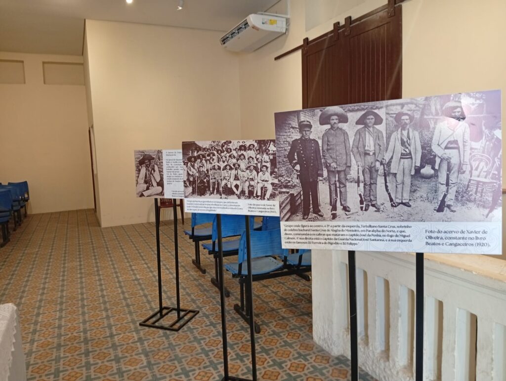 Exposição “Xavier de Oliveira: Entre Beatos e Cangaceiros” acontece até amanhã, 15 9 WhatsApp Image 2025 08 14 at 12.26.43