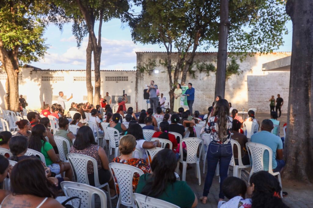 Juazeiro do Norte inicia entrega do Vale Gás Social para mais de duas mil famílias 5 IMG 20251009 WA0004