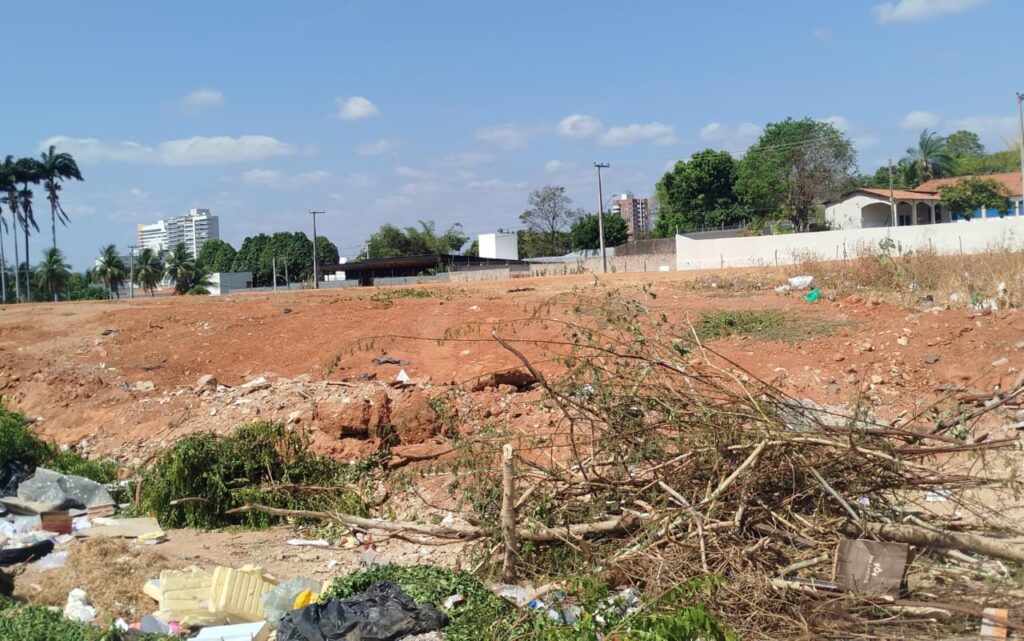 Juazeiro do Norte intensifica fiscalização contra descarte irregular de Lixo 7 IMG 20251013 WA0019