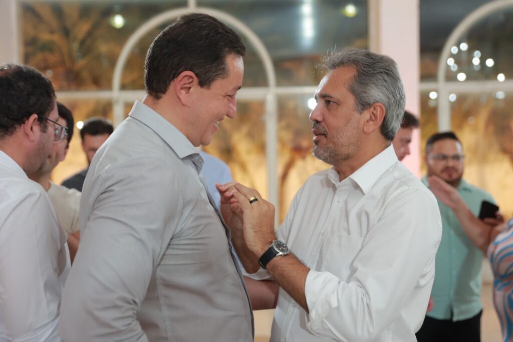 Glêdson Bezerra acusa governador Elmano de prejudicar Juazeiro do Norte e nega fechamento de hospital 2 Elmano e Gledson