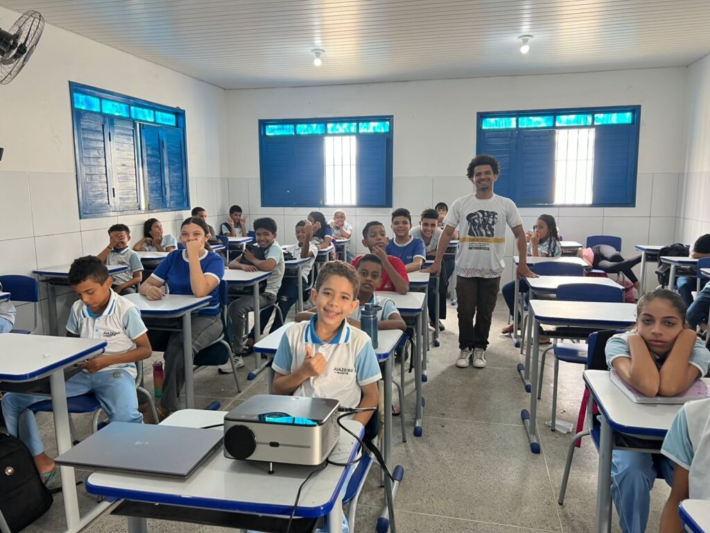 Estudantes da rede municipal de Juazeiro do Norte visitam comunidade Kariri do Sítio Catolé 2 WhatsApp Image 2026 06 18 at 09.52.26 1