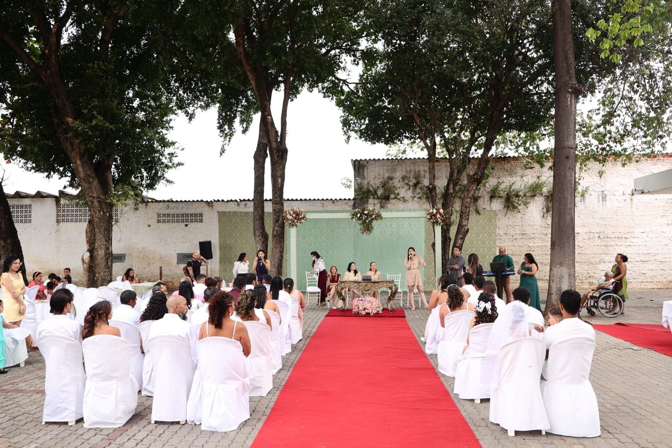 15 casais formalizam matrimônio em cerimônia do 3° Casamento Coletivo 4 img 20260720 wa00136718656708553959844