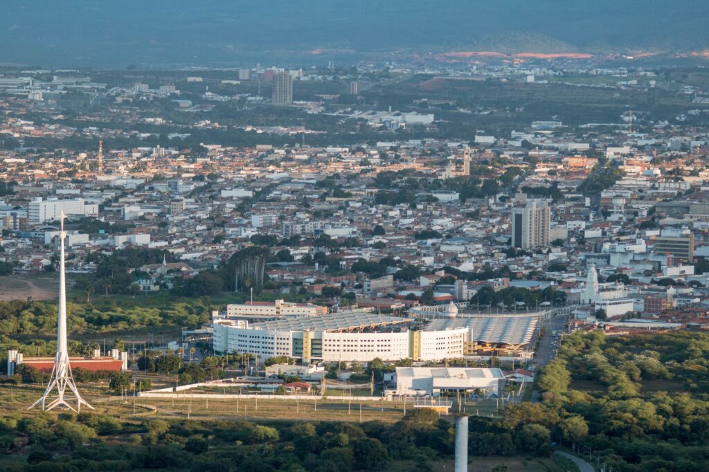 Juazeiro do Norte supera recorde histórico de emissão de alvarás de construção e reforça crescimento urbano e econômico 3 WhatsApp Image 2026 10 14 at 11.54.48